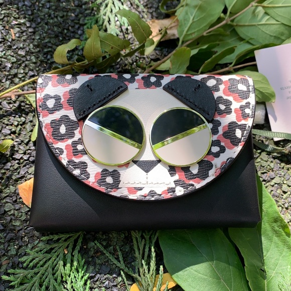 kate spade Handbags - RARE🔥Authentic Kate Spade Italian leather Snap wallet🌺